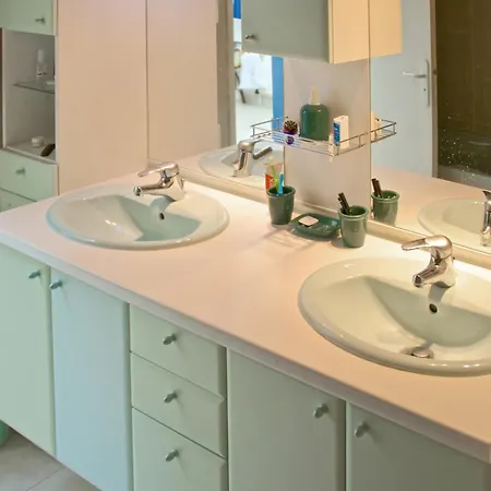 Appartement De 2 Avec Vue Sur La Piscine Partagee Et Jardin Amenage A A 6 Km De La Plage