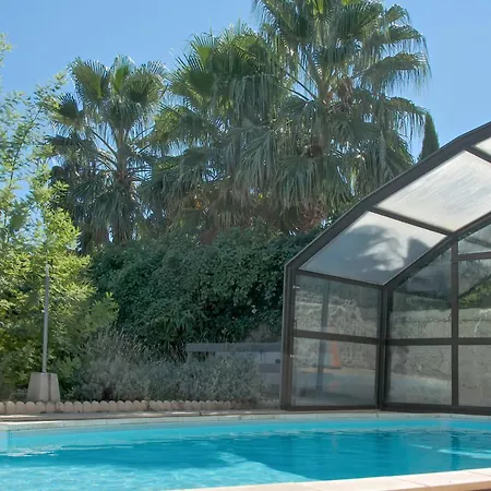 Marseillan: Cityscape Views With Shared Pool And Garden Apartment *