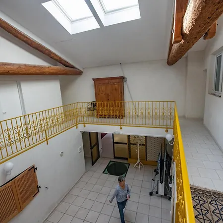 Marseillan: Cityscape Views With Shared Pool And Garden Apartment *
